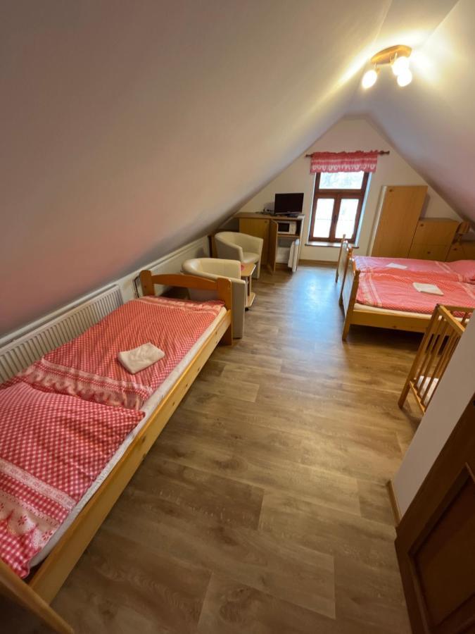 Sokoli Hnizdo Hotel Hlaska Ngoại thất bức ảnh