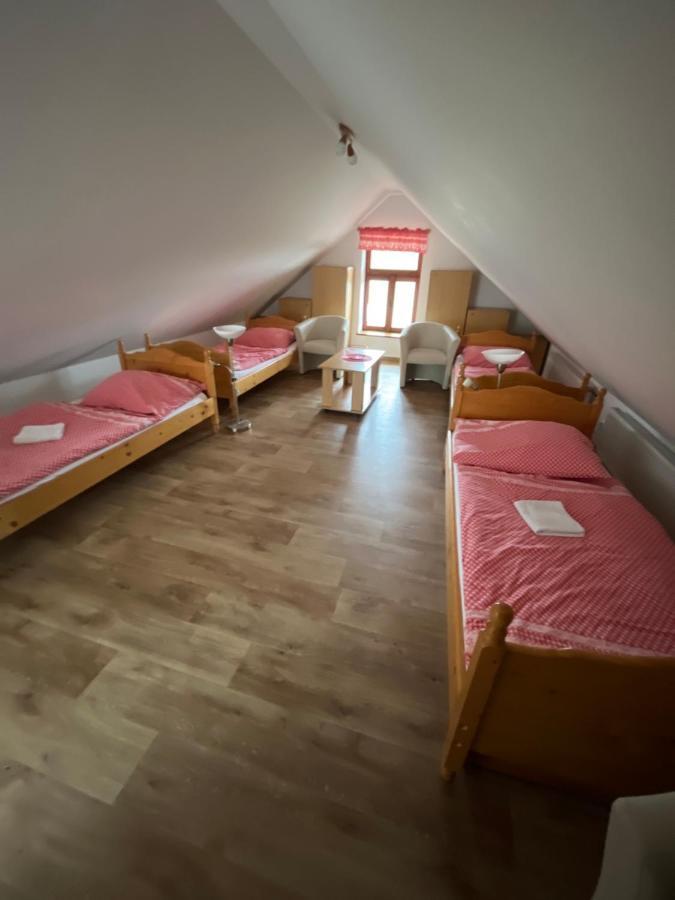 Sokoli Hnizdo Hotel Hlaska Ngoại thất bức ảnh
