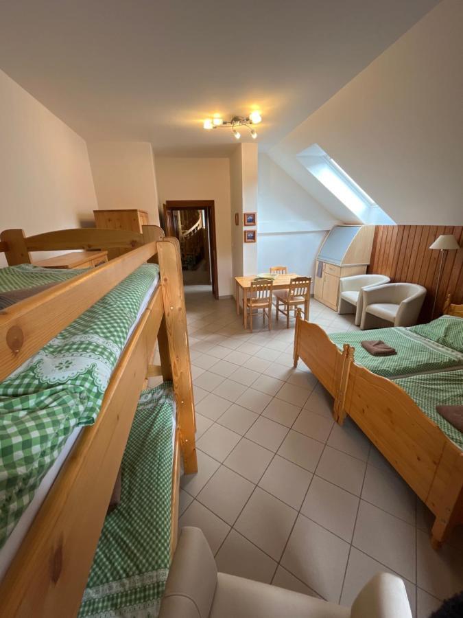Sokoli Hnizdo Hotel Hlaska Ngoại thất bức ảnh