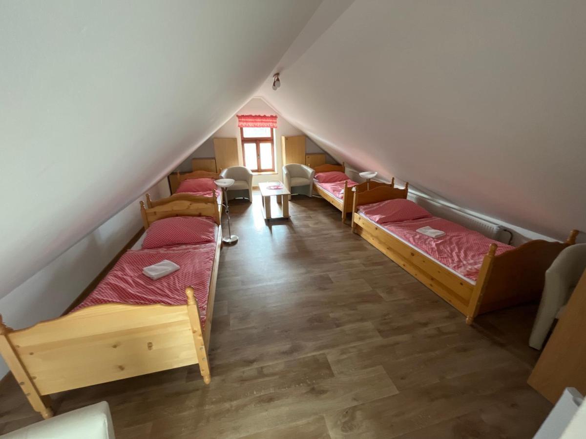 Sokoli Hnizdo Hotel Hlaska Ngoại thất bức ảnh