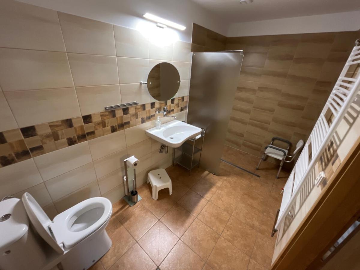 Sokoli Hnizdo Hotel Hlaska Ngoại thất bức ảnh